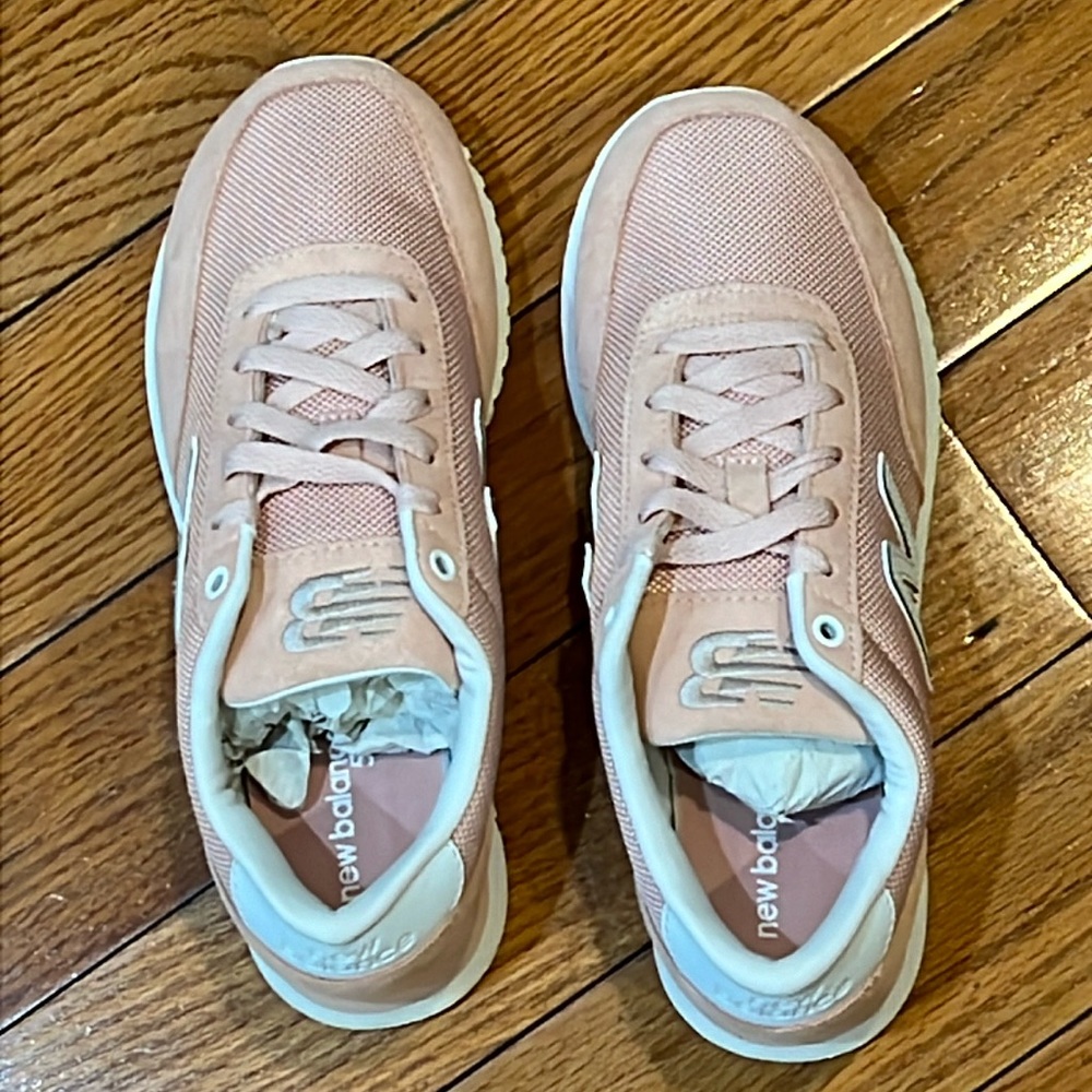 NWOB new without box vintage New Balance 501 sneaker pale pink size 7.5